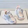 Zapatos Nuevos para Papá para Niños y Niñas Primavera y Otoño 2026, Tenis de Malla Estilo Harajuku para Bebés y Niños, Zapatos para Correr en Stock