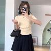 Playera Gris de Manga Corta para Mujer Verano Cintura de Gama Alta Plisada 2025 Nuevo Versátil Sencillo Top de Diseño Alto