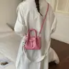 Bolso de Mano de Oficina Súper Popular para Mujer, Nuevo Modelo de Verano 2026, Bolso Cubo de Hombro Único Cruzado de Lujo Ligero de Nicho de Gama Alta