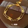 Pulseira Vintage Xizang Flor Vazada, Estilo Retrô, Luxo Leve, Pulseira Versátil, Joia de Design de Nicho