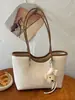 Bolso Tote de Alta Gama Transfronterizo de Nicho para Mujer Verano 2026 Nueva Moda Versátil Simple para Viaje Diario Bolso de Hombro