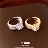 Anillo abierto redondo de circón bañado en oro real de 18k, sensación de lujo ligero de alta gama, joyería femenina moderna y versátil