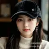 Boné de Baseball Outono e Inverno, Espessado e Quente, com Letra m, Pelo Sintético de Coelho, Efeito Emagrecimento Facial, Boné Versátil Feminino com Letra Inglesa