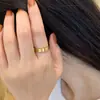 Anillo para Dedo Índice Estilo Tradicional Acabado Mate Arena, Exterior Cepillado e Interior Pulido, Anillos de Pareja Unisex