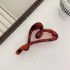Pinza de Garra Negra Mate con Forma de Corazón para Mujer, Estilo de Alta Gama, Pasador para la Parte Trasera de la Cabeza, Nuevo Modelo 2025, Accesorio de Pinza de Tiburón de Alta Gama
