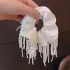 Elástico de Cabelo com Franja e Design de Contas, Novo Acessório de Coque de Alta Qualidade na Moda, Scrunchie Luxuoso Franzido Estilo Hepburn