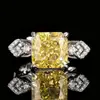 Joyería Joyería Joyería Set Cuadrado Diamante de Alto Carbono Diamante Amarillo Pendientes Anillo Collar para Mujer Nicho Gama Alta Versátil Venta al por Mayor