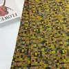 Patrón de Brocado RotoTextura a cuadros de color contrastanteTela de rayón con brillo de brocado estampada para faldas de moda y atuendos de té