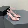Sandálias de salto alto de cetim francês para mulheres verão 2023 Novo nicho High-end High-end One-toe Open-toe Sandálias com saltos finos para mulheres