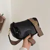 Bolso de Mano Retro de Cuero Aceitado y Encerado para Mujer 2025 Nuevo Correa Ancha de Hombro Bolso Cruzado de Hombro Único Sensación de Alta Gama Pequeño Bolso para el Brazo o de Mano