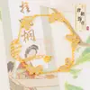 Resistencia Duradera del Color, Pulsera Serie Mariposa Arena Dorada Estilo Tienda de Oro con Diamantes, Lujo Ligero, Sensación de Alta Gama, Pulsera Versátil de Cinco Mariposas
