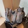 Bolsa de veludo de grande capacidade, nova bolsa de ombro casual outono e inverno 2026, bolsa tote única e simples para aula e trajeto