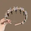 Tiara Rosa Estilo Coreano Luxo Leve com Cabeça de Cristal 2026 Nova Marca Pequena Design Tiara Totalmente de Diamante com Dentes Presilha Antiderrapante para Mulheres