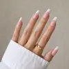 Uñas Postizas Portátiles, Estilo de Comercio Exterior, Uñas Postizas Francesas Blancas con Borde Blanco en Forma de Escalera Larga con Patrón de Flores Degradadas, 24 Piezas, Hechas a Mano Puras, Longitud Media, Venta al por Mayor