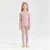 Conjunto de ropa interior térmica para niños, que incluye capas base térmicas de seda y lana, camisetas interiores de cuello alto y pantalones térmicos engrosados, tanto para niños como para niñas.