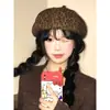 Boina con Estampado de Leopardo para Mujer, Estilo Retro Americano, Boina de Moda que Adelgaza el Rostro, Boina Versátil de Artista para Circunferencia de Cabeza Grande