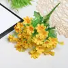 28 Cabeças de Orquídea Saltitante Crisântemo Margarida Flores Artificiais Flores Decorativas para Varanda Estilo Pastoral Flores Artificiais para Jardim Externo Fabricante Atacado