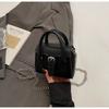 Design Nicho, Bolsa Pequena Quadrada Simples e Texturizada, Novo Estilo Verão 2025, Bolsa Transversal de Ombro Casual para Mulheres
