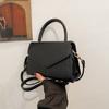 Bolsa Feminina 2025 Nova Bolsa Transversal Nicho Pasta Pequena Quadrada Elegante Versátil Fashion Bolsa de Ombro Estampa Crocodilo Bolsa Baguete