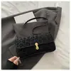 Nova Bolsa Baguete Retrô para Mulheres, Bolsa de Ombro de Alto Padrão, Bolsa de Ombro para o Dia a Dia, Design de Nicho, Bolsa de Mão Versátil e Fashion
