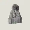 Gorro feminino de tricô para outono e inverno, com forro de fleece e padrão jacquard, adequado para atividades ao ar livre, versátil para o uso diário, casual e para o trajeto ao trabalho.