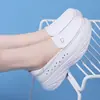 Sapatos Prontos para Enfermeiras Femininas para Outono e Verão, Solas Macias Respiráveis Que Não Cansam os Pés, Solas Planas, Solas Grossas Antiderrapantes, Sapatos de Trabalho Médico, Dropshipping Transfronteiriço