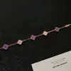 Pulsera de Flor de Cuatro Hojas Morada con Circonita Micro-Pavimentada en Oro Rosa para Mujer Hebilla de Herradura Cuerda Trenzada Hebilla Magnética Pulsera con Cabeza en Forma de U Venta al por Mayor
