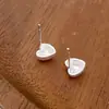 Pendientes de Corazón Escarchados Cepillados de Plata de Ley 925 en Toda la Superficie, Perforación de Oreja Dulce y Exquisita, Pendientes Versátiles Ins Simples Elegantes