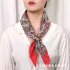 Bufanda Cuadrada Estampada Nueva de 70 cm para Adultos Mayores y Personas Mayores Bufanda Decorativa Diaria para el Cuello Bufanda Cuadrada de Algodón Cómoda para Mujer