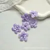 Venta al por mayor de fábrica piezas de flores de tela forjada, cuentas de doble clavo, accesorios decorativos para el cabello de muñeca Barbie y otros materiales para bricolaje