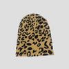 Gorro de lana de moda europeo y americano con estampado de leopardo jacquard, sombrero engrosado con protección para las orejas, sombrero de punto cálido de invierno para mujer para exteriores sin ala