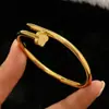 Pulseira de Aço Titânio Novo Estilo Que Não Desbota, Toque de Alto Padrão para Mulheres, Galvanoplastia de Ouro Genuíno, Exquisite Pulseira de Aço Inoxidável Europeia e Americana
