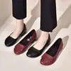 Zapatos bajos versátiles para mujer, nuevo modelo otoño 2026, punta redonda, casual, cómodos, sencillos, adecuados para madres jóvenes, mocasines