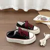 Zapatos de lona blancos de estilo coreano con diseño de grulla de almohada, de caña baja y punta redonda para mujer, nueva colección de verano 2026, sin cordones, versátiles, casuales y ligeros