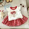 Novo Conjunto de Verão para Meninas: Camiseta Fofa com Manga Flare + Saia Plissada em Formato de Botão, Conjunto de Duas Peças Estiloso para Meninas