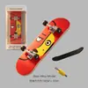 Juguete de patineta de dedo Amazon con explosiones transfronterizas rusas, rodamiento de aleación de arce de cinco capas, descompresión de la punta del dedo del pulgar.