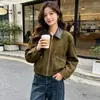 Chaqueta corta de gamuza estilo retro con cuello de solapa, nueva colección otoño 2026 para mujer, moderna y versátil, prenda exterior de corte holgado estilo workwear