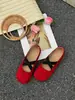 Sapatos Mary Jane Franceses Retrô com Bico Dividido para Mulheres 2026 Novo Estilo de Verão com Tira Cruzada Sola Macia Sapatilhas para Usar com Saia