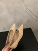 Zapatos planos rojos de punta para mujer estilo Hong Kong, nuevos de verano 2026, mocasines elegantes de gamuza estilo francés