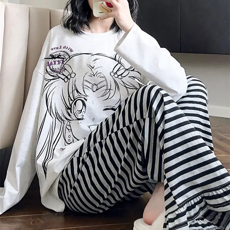 灰美少女灰黑条裤双长