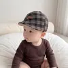 Gorro para bebé para primavera y otoño, gorra de moda estilo coreano, boina reversible de cuadros para bebé, gorra de pico de pato de moda para exteriores