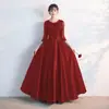 Vestido de Presentación Coral Largo Negro de Noche para Mujer 2026 Verano Nuevo Estilo Elegante Atuendo de Anfitriona de Banquete