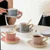 Taza de Café Phnom Penh de Pata de Gallo estilo Europeo Taza de Cerámica para el Hogar y Juego de Platillo Taza y Platillo de Alta Gama para Té de la Tarde Cuchara Taza de Agua Té Perfumado