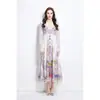 Elegante y a la Moda 2026 Gama Alta Estilo Resort Primavera-Verano Cuello en V Manga Acampanada Encaje Parche Estampado Vestido