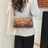 Bolso de hombro estilo francés para mujer, estilo retro, con hebilla de cinturón, estilo bandolera, 2025