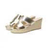 Sandalias de Cuña de Piel Genuina para Mujer, Nuevo Estilo Verano 2025, Sandalias de Tacón Alto de Suela Gruesa con Punta Abierta Doradas y Plateadas para Uso en Exteriores