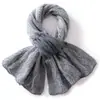 Venta al por mayor de fábrica 100% cachemir otoño e invierno plisado hueco cruz color sólido calentador de cuello bufanda tejida