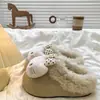 Chinelos Fechados de Algodão Estilo Birkenstock com Gatinhos Fofos para Mulheres, Lançamento Outono/Inverno 2026 Meias-Pantufas Peludas com Solado Grosso