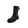Botas Martin de couro com textura 2026 Outono/Inverno bico redondo sola grossa salto médio grosso fivela couro genuíno cano médio feminino