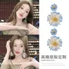 Brincos de flor grande trançados estilo Yi Mengling para mulheres, estilo férias na praia, brincos exagerados, sem furo na orelha, clip de orelha, girassol